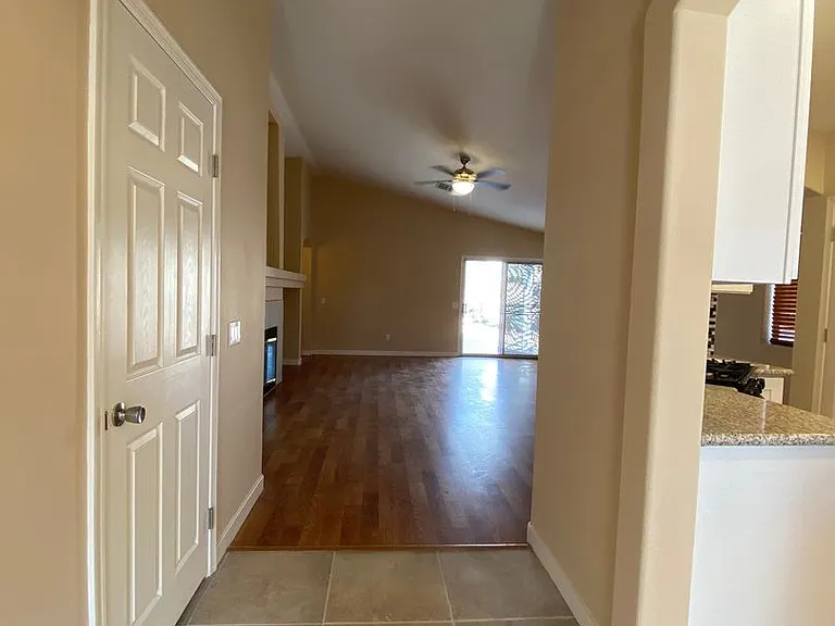 994 Trackers Glen Ave — Photo 6