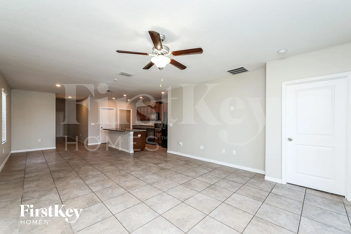 Building Photo - 138 Cascade Bend Dr