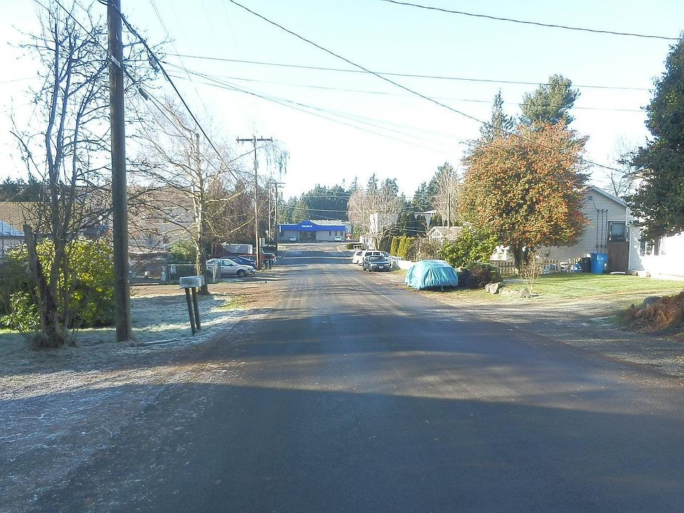 2nd image of 1539 NE 147th St