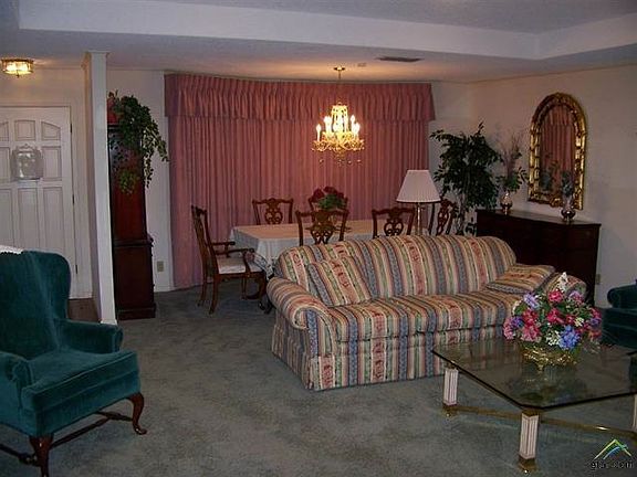3rd image of 828 Willowcreek Dr