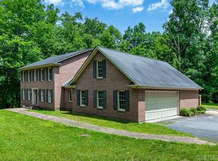 501 Cardinal Dr, Brevard, NC 28712