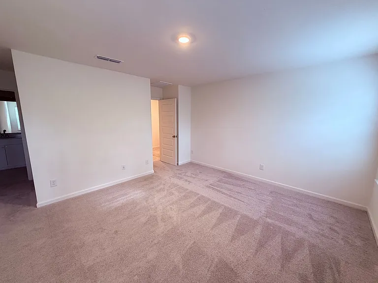 128 Parker Ln — Photo 13