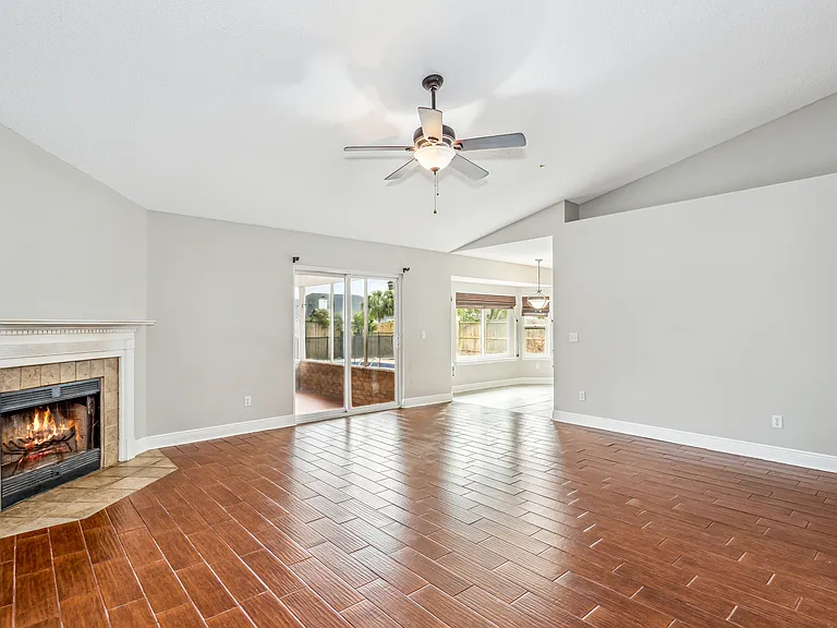 1136 Crane Cove Blvd — Photo 18