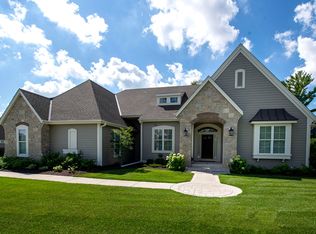 N21W25033 Still River Dr, Pewaukee, WI 53072