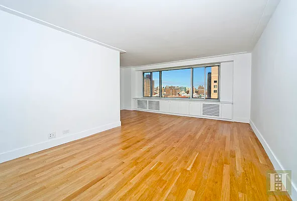 Rented by Halstead Real Estate | media 37