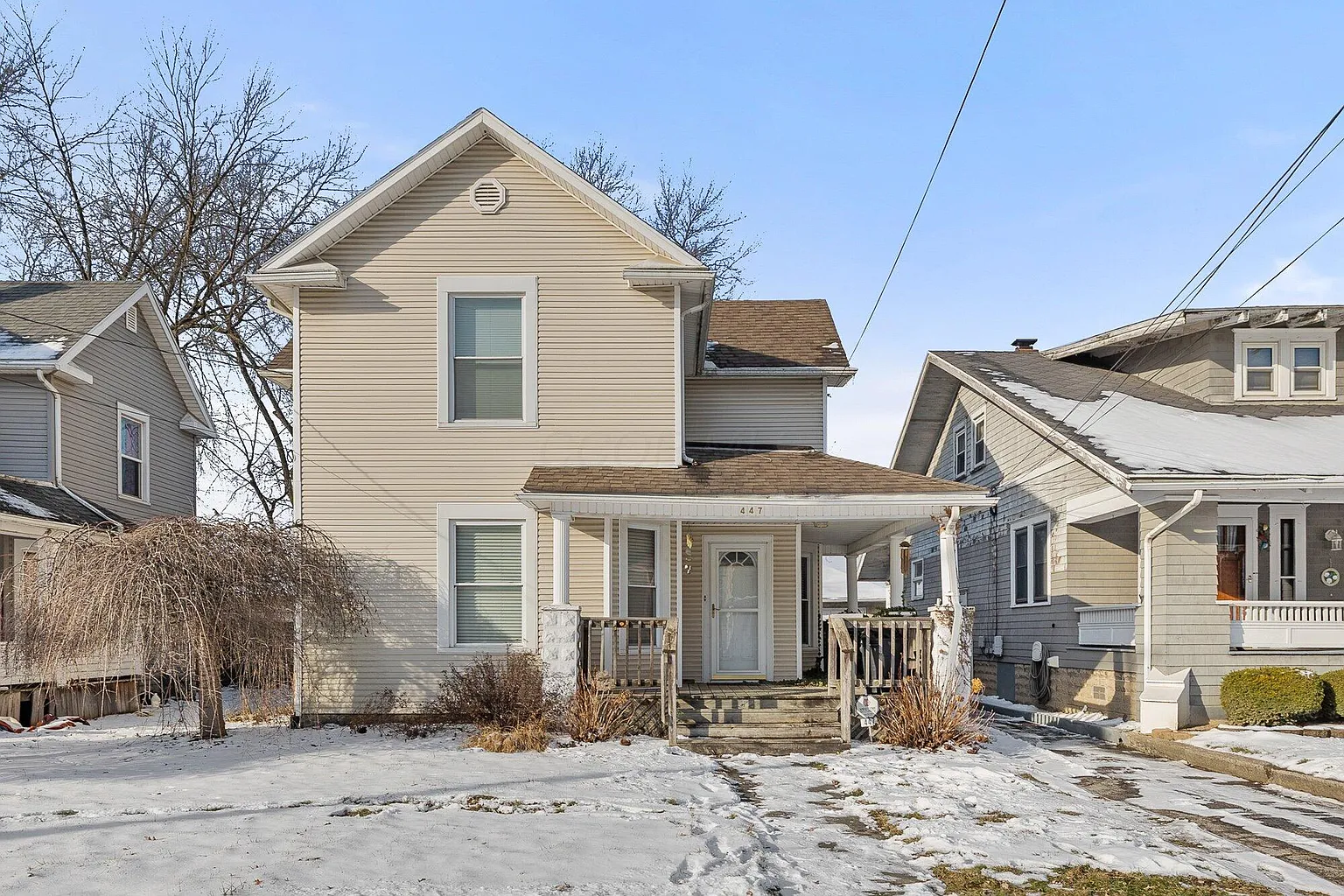 447 Windsor St photo 1