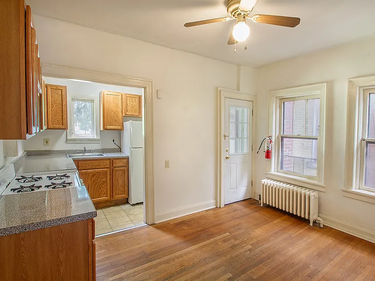 428 S Trenton Ave — Photo 6