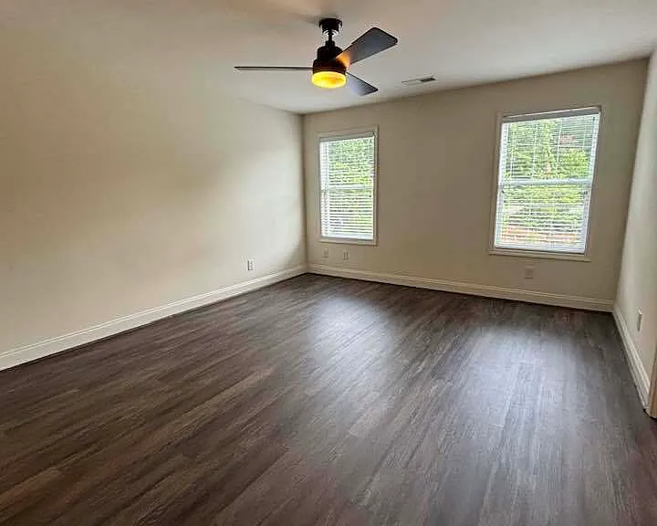 954 Lennox Blvd #1 — Photo 21