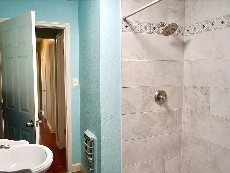 7328 Oak Hill Dr — Photo 11