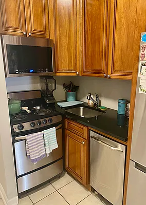 Rented by Tourma Realty LLC | media 22