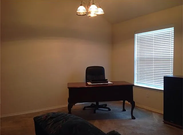 1556 Tonia Loop — Photo 4