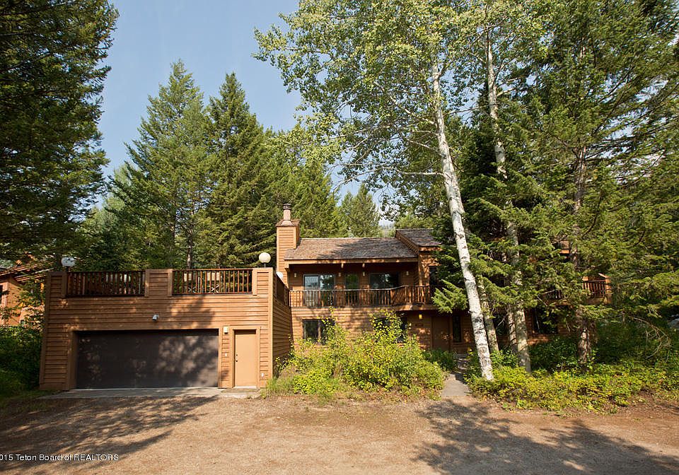 1st image of 3555 Curtis Dr