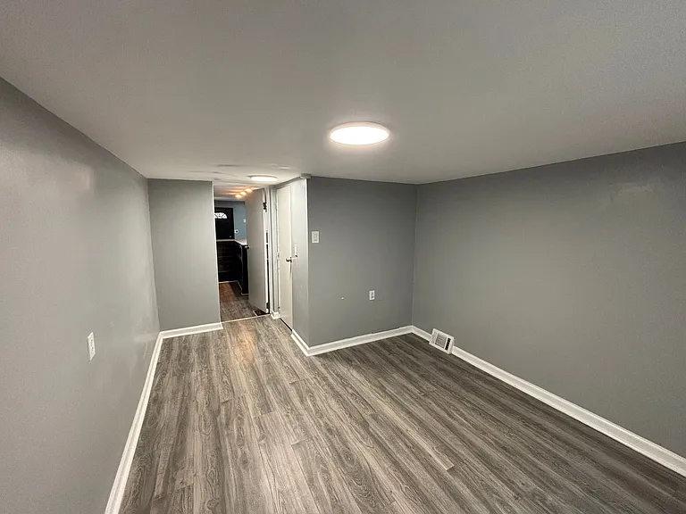 102 Eads St — Photo 9