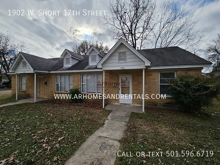 1902 W Short 17th St — Photo 23