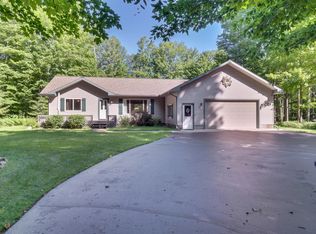 11170 Hassler Woods Trl, Alanson, MI 49706
