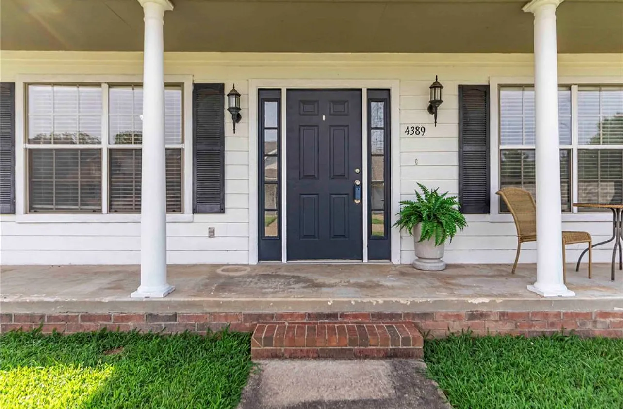 4 bed, 1689 sqft, $1,950 — Photo 4