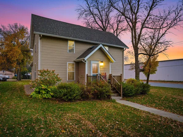 651 2nd St S, Winsted, MN 55395