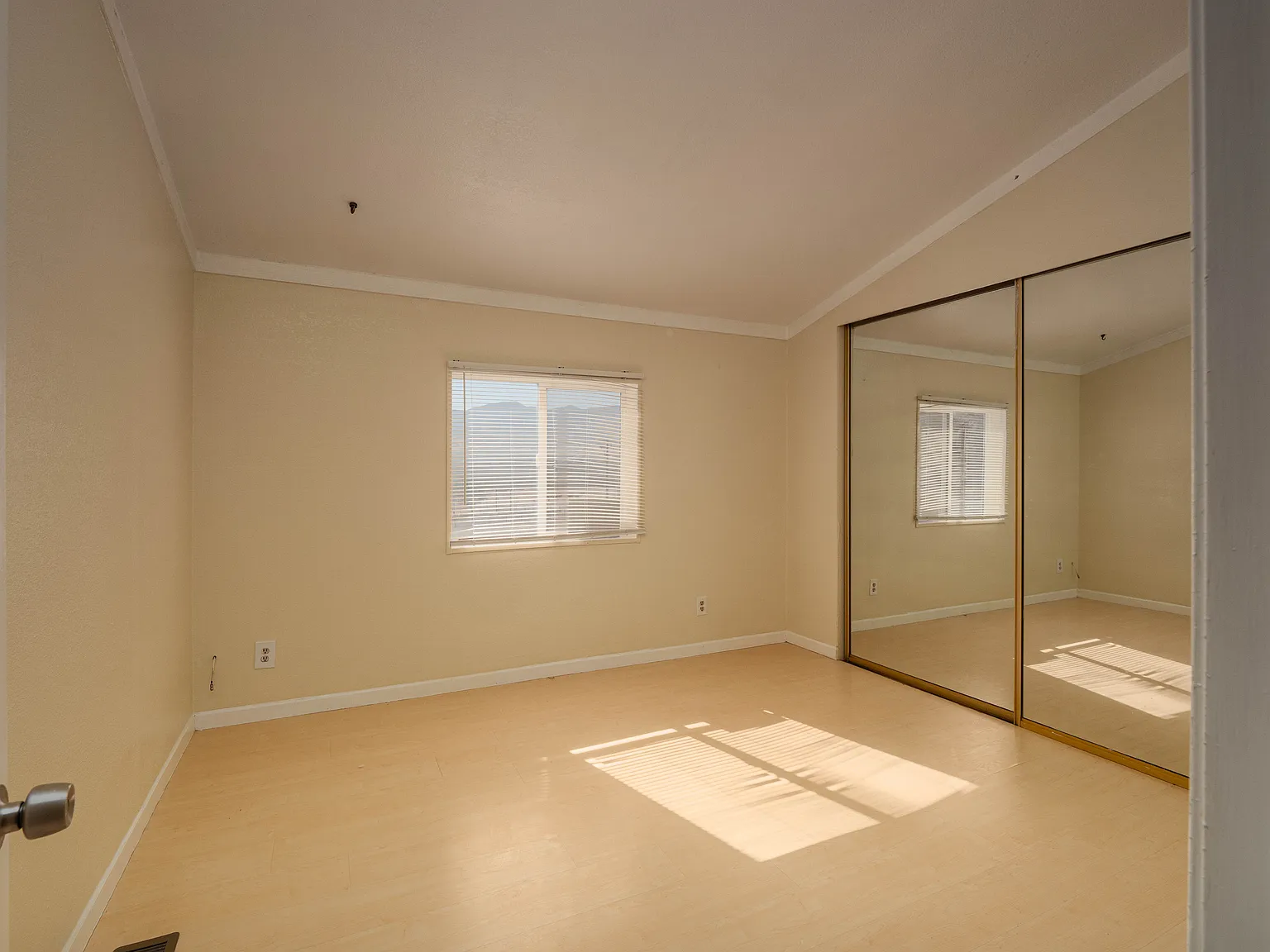 2 bed, 800 sqft, $1,850 — Photo 4