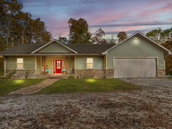 1113 Burns Hill Rd, Lobelville, TN 37097