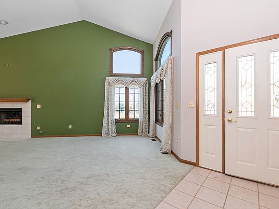 4th image of 10447 Songbird Cir