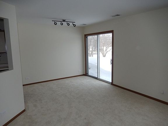 3rd image of 2992 Heatherwood Ct #19063