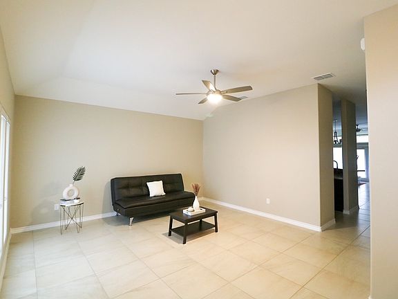 2nd image of 6014 Maryam Dr