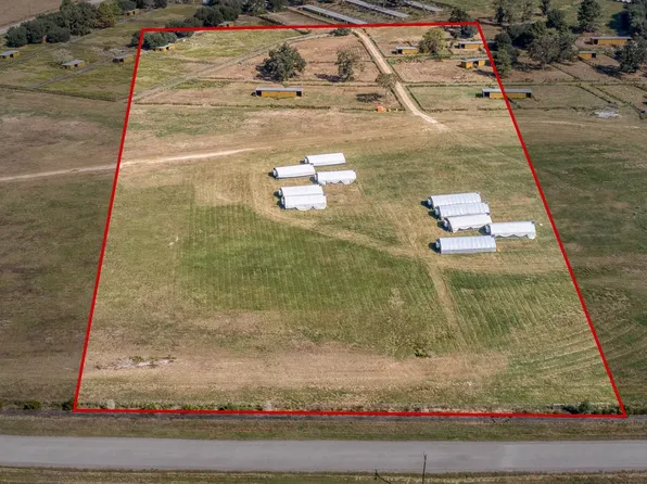 34248 Tompkins Rd, Hempstead, TX 77445