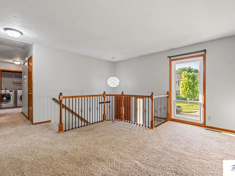 16911 N Cir — Photo 3