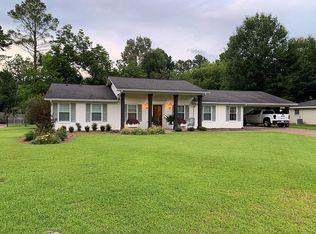 2004 Van St, Tupelo, MS 38804