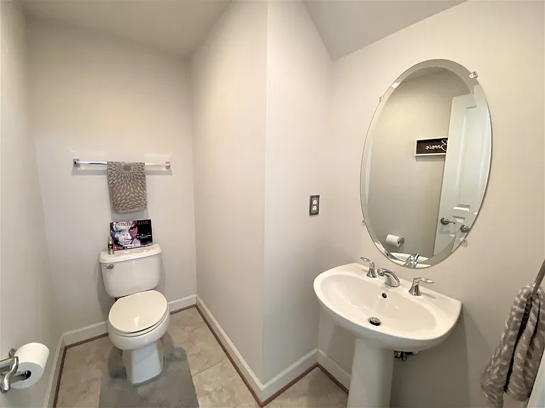 3321 S Kemper Rd — Photo 11
