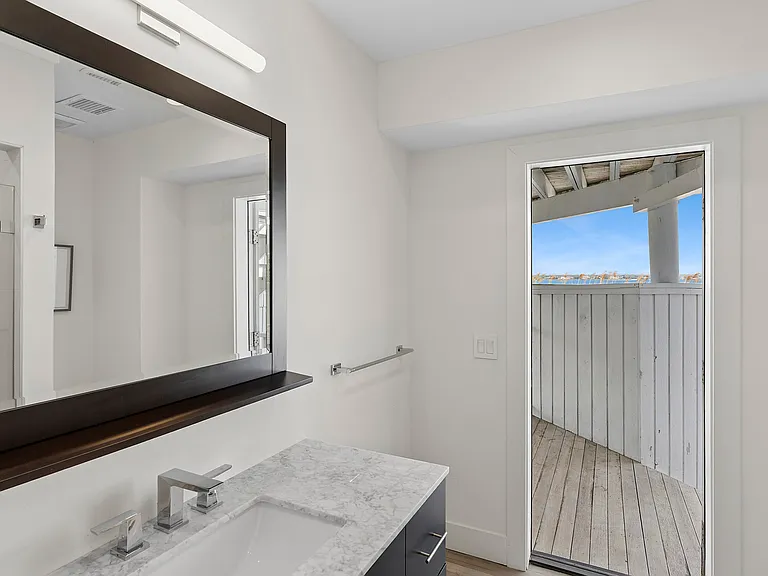 588 Dune Rd — Photo 16