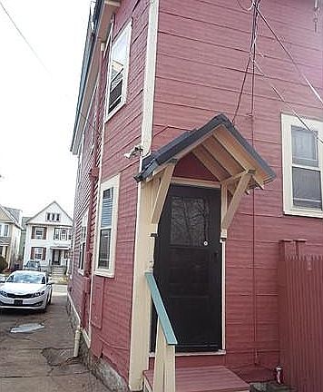 3rd image of 326 Auburn Ave