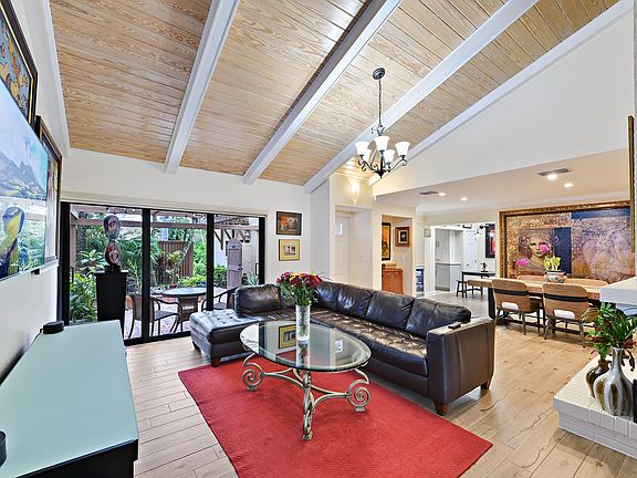 4th image of 6548 Patio Lane