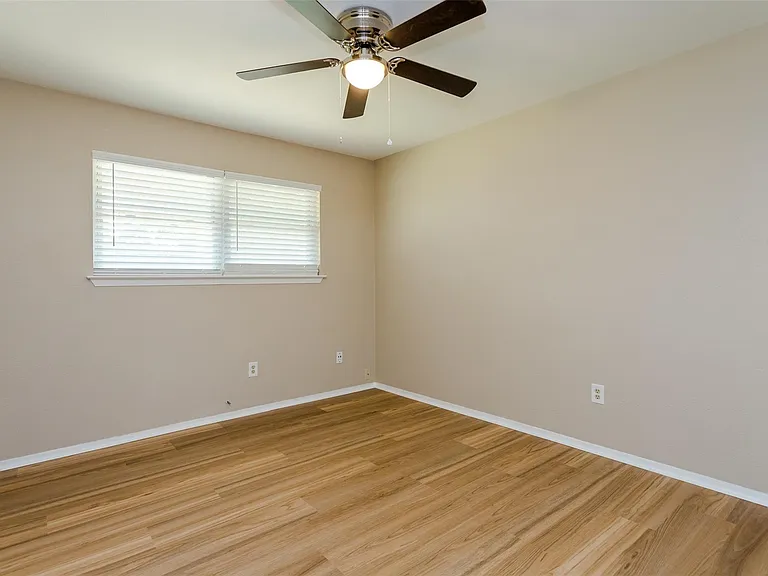 3406 Hastings Dr — Photo 14