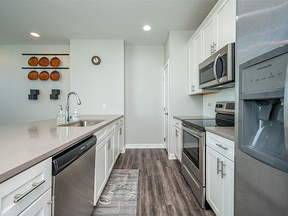 5th image of 1405 NE Mocking Bird Ln