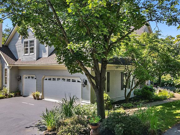 4th image of 997 Centennial Dr