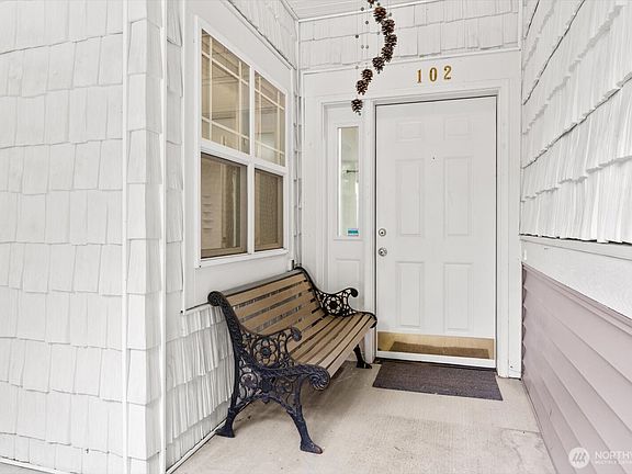 3rd image of 400 228th Street SW #D-102