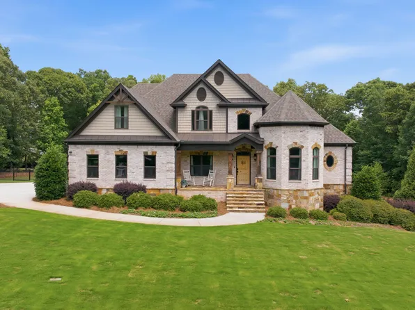 365 Stone Creek Dr, Hull, GA 30646