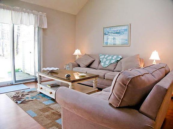3rd image of 66 Howland Circle #66