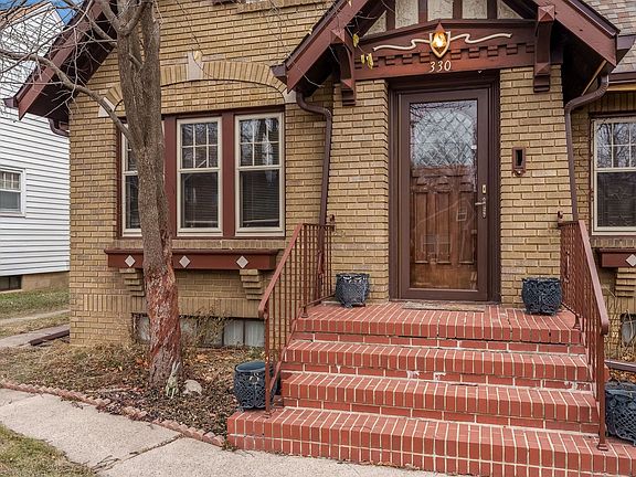 4th image of 330 Saint Louis Ave