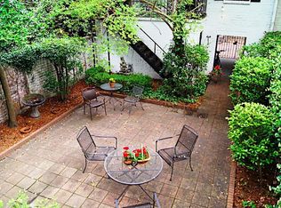 116 1/2 E Gaston St, Savannah, GA 31401