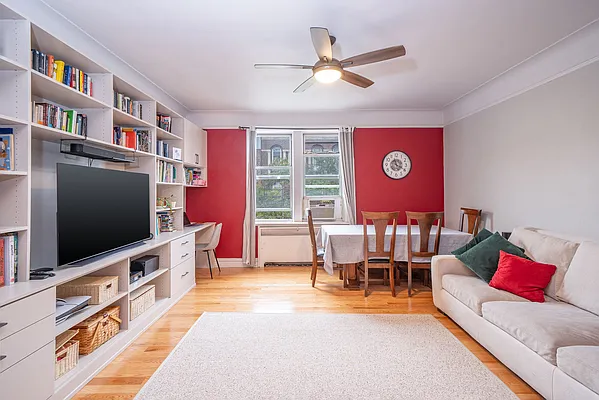 680 West 204th Street #4C