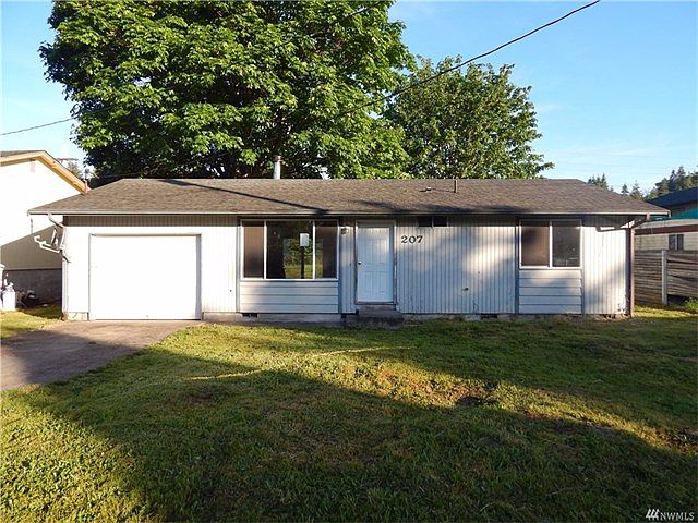 1st image of 207 Nenant St S