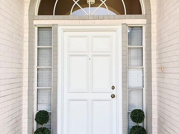 4th image of 1766 Carnation Dr