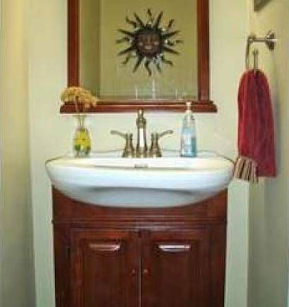 1/2 Bath