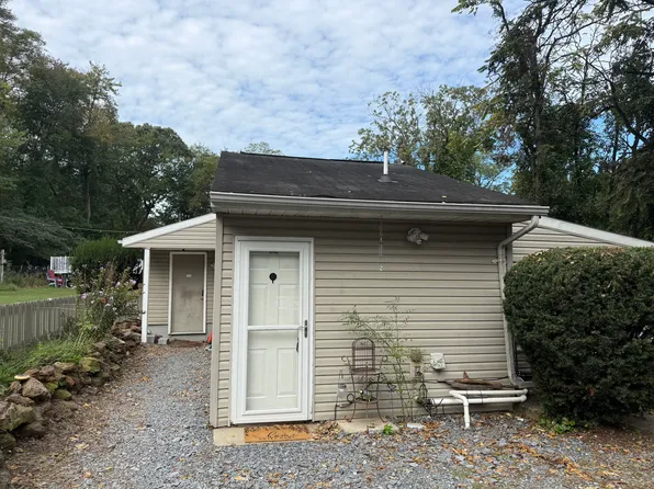 7842 Water Oak Point Rd #B, Pasadena, MD 21122