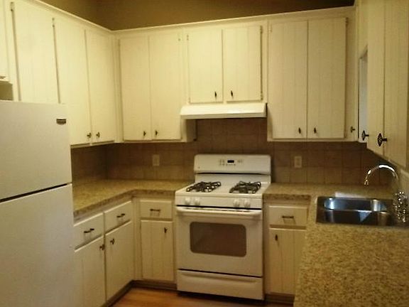5th image of 125 Golden Hills Dr