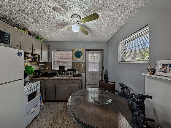 4th image of 1223 NE 3rd Avenue #1-3