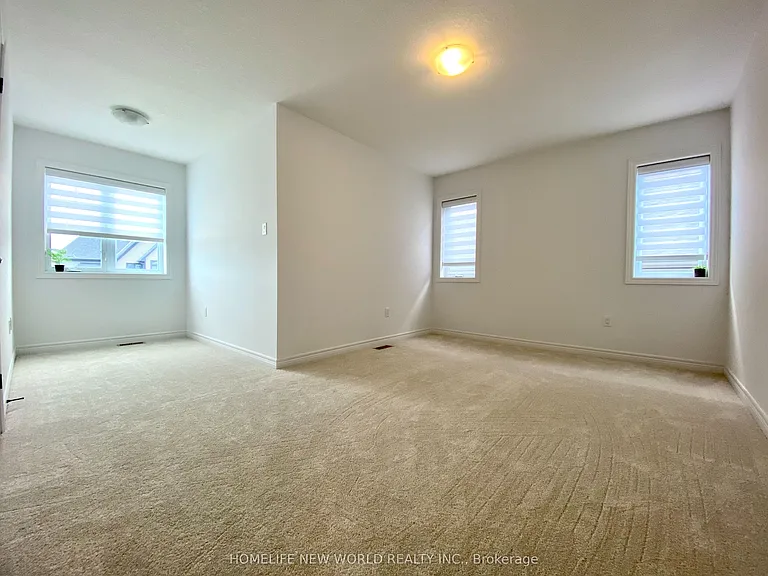 70 McLean Ave — Photo 13