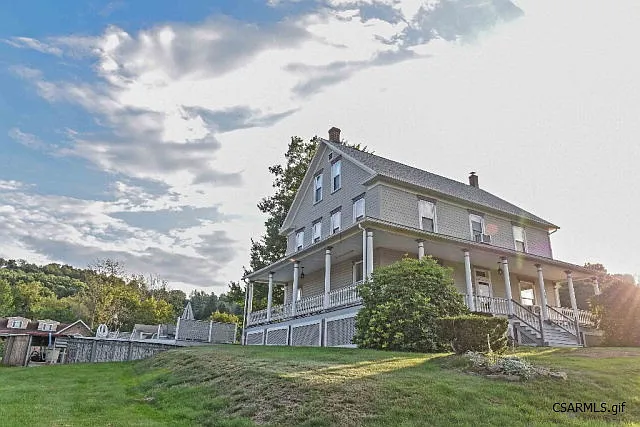 117 Redwood Ave photo 1